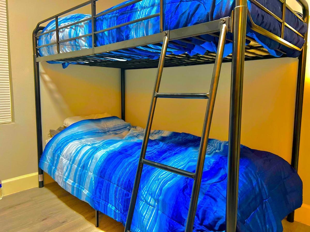 Stop Inn Stay Hostel 休斯敦 外观 照片